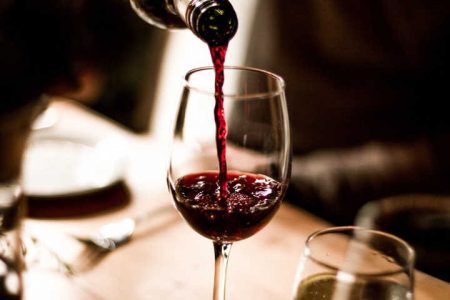 É possível degustar taças de vinho a partir de R$ 4,90