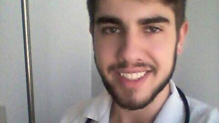 Jovem de 19 anos foi preso se passando por médico