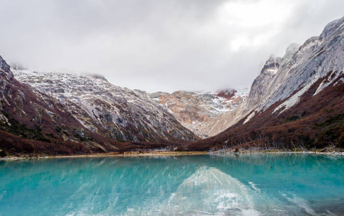 Vista da laguna Esmeralda, em Ushuaia, na Patagônia argentina