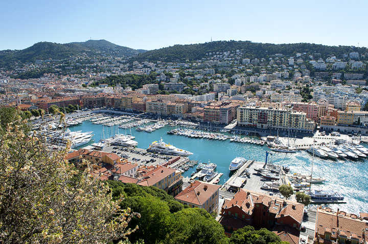 Vista do porto de Nice, principal cidade da Riviera Francesa