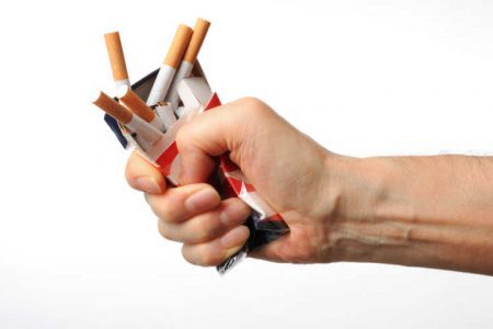Aumento de 50% no preço dos cigarros evitaria 130 mil mortes