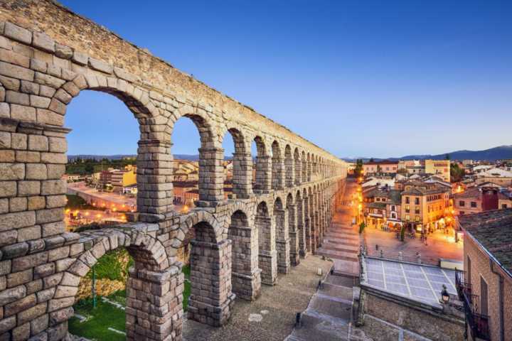 Aqueduto de Segóvia em Madri, Espanha