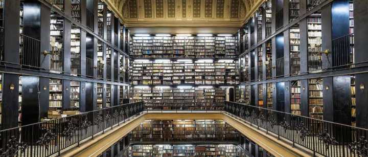 Interior da Biblioteca Nacional, no Rio de Janeiro, considerada pela Unesco uma das dez maiores bibliotecas nacionais do mundo