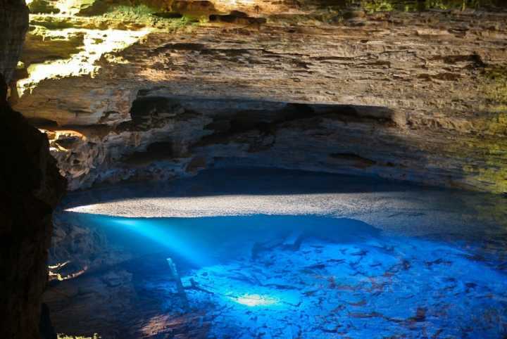 Vista do Poço Encantado, no Parque Nacional da Chapada Diamantina