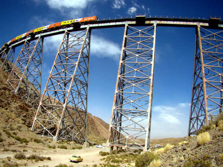 destino é conhecido pelas viagens de trem entre San Antonio e o Viaducto la Polvorilla