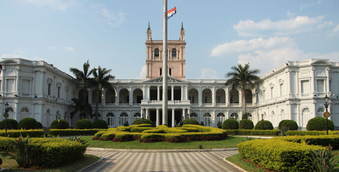 Na capital do Paraguai, o passado e a modernidade caminham juntas