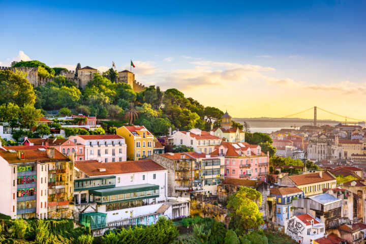Vista da cidade de Lisboa, um dos destinos preferidos dos brasileiros em 2017