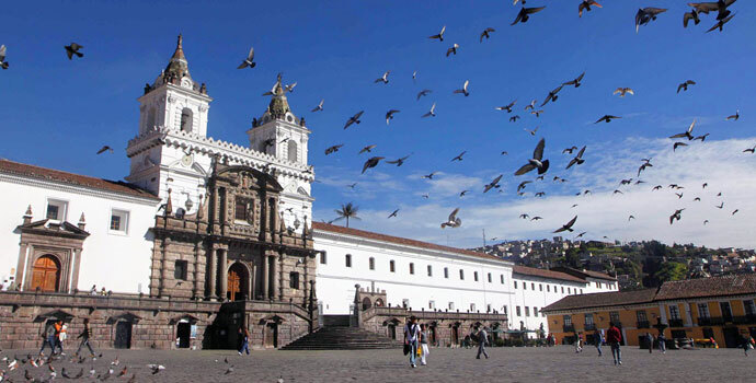 Cercada por vulcões, o Equador reserva paisagens de cartão-postal