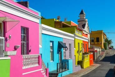 Bo-Kaap é conhecido por suas casas pitorescas, coloridas e ruas de paralelepípedos