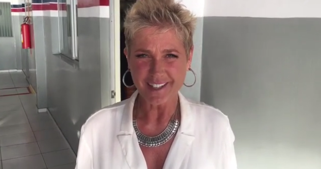 Xuxa Meneghel diz não se importar com uso de maquiagem