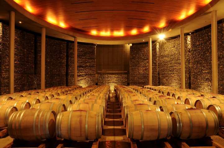 Local de armazenamento de barris da Viña Matetic