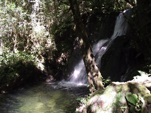 Cachoeira do Araçá pode ser visitada junto com a caverna