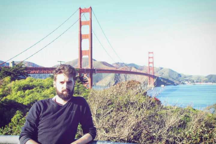 Felice em San Francisco, na Califórnia (EUA)