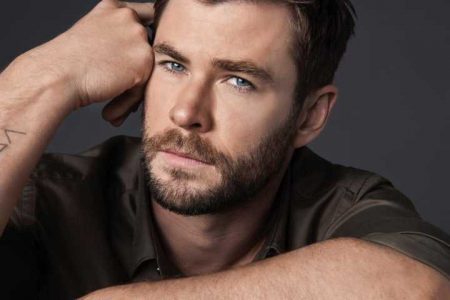 Chris Hemsworth se diz a favor do casamento gay na Austrália