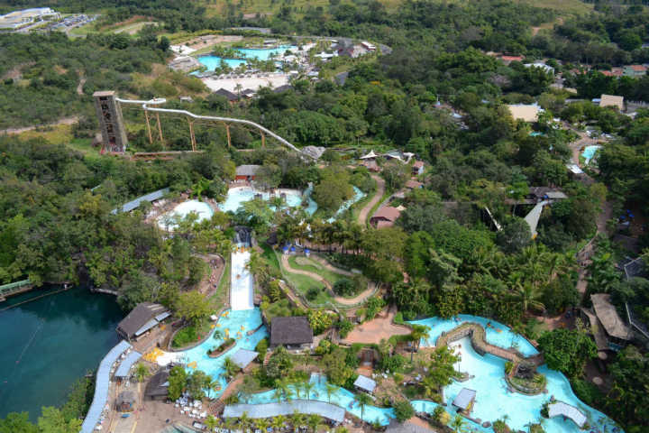 O Hot Park faz parte do Rio Quente Resorts, maior complexo de águas termais do mundo