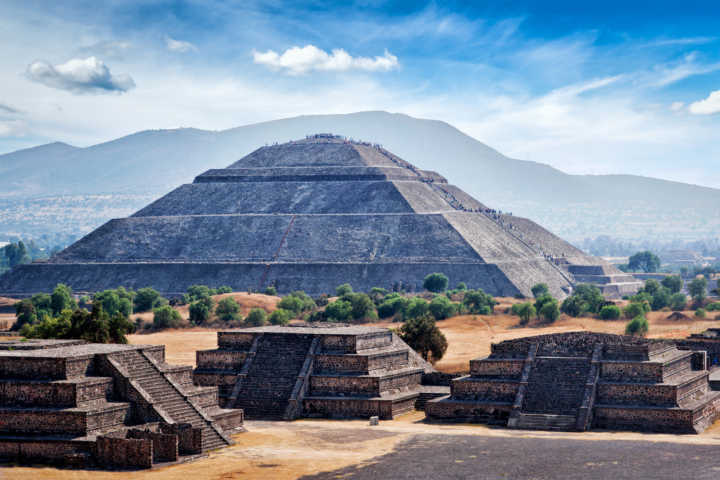 Vista das Pirâmides de Teotihuacan, que ficam 40 km da capital Cidade do México