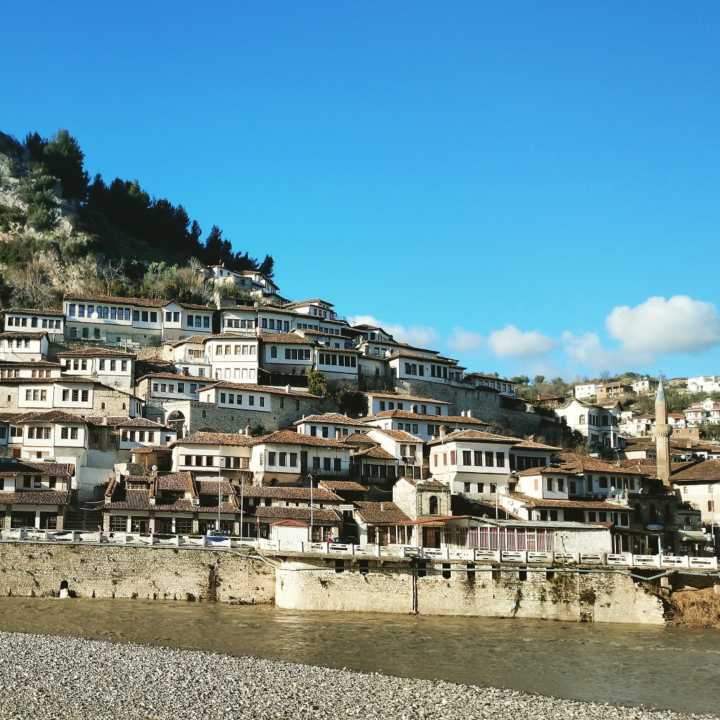 Casas típicas de Berat, na Albânia