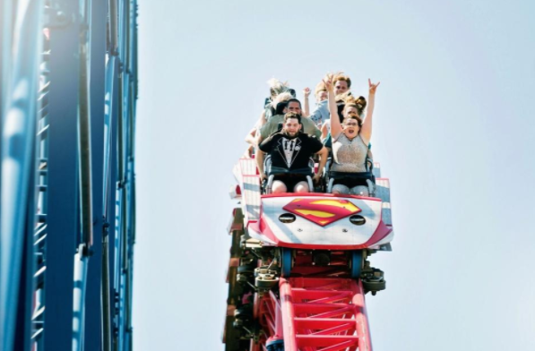 O casal disse sim a quase 64 metros de altura