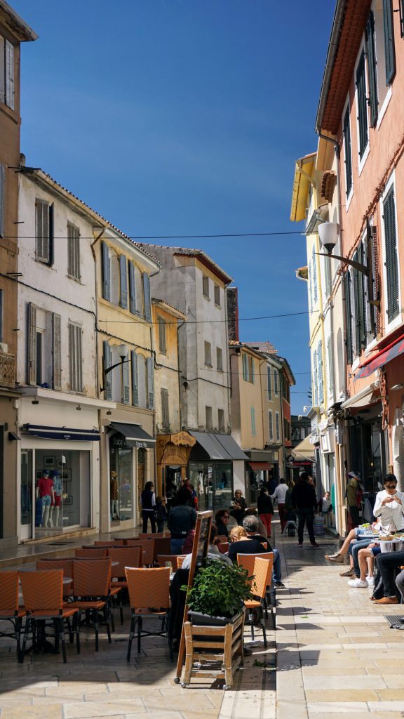 As charmosas ruelas de Cassis