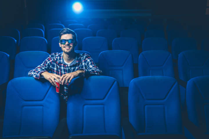 Cinemas de todo Brasil contam com promoções que fazem seu ingresso custar menos
