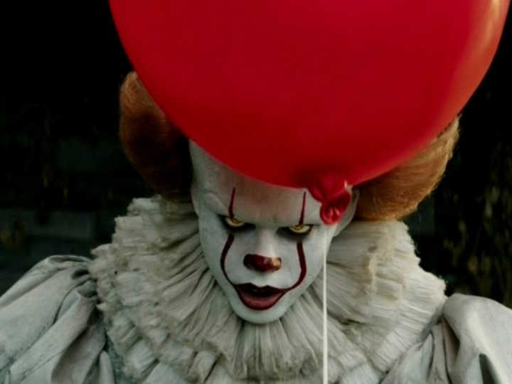 Bill Skarsgård faz Pennywise em “It: A Coisa”