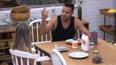 Matheus desabafou após momento em que participou do BBB 16