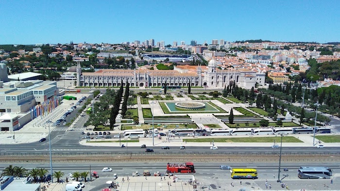 O Mosteiro dos Jerónimos visto a partir do topo do Padrão dos Descobrimentos