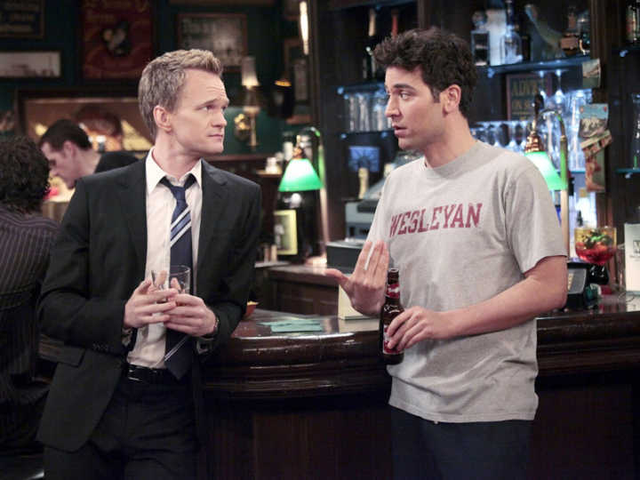 Barney (Neil Patrick Harris) e Ted (Josh Radnor) em “How I Met Your Mother”