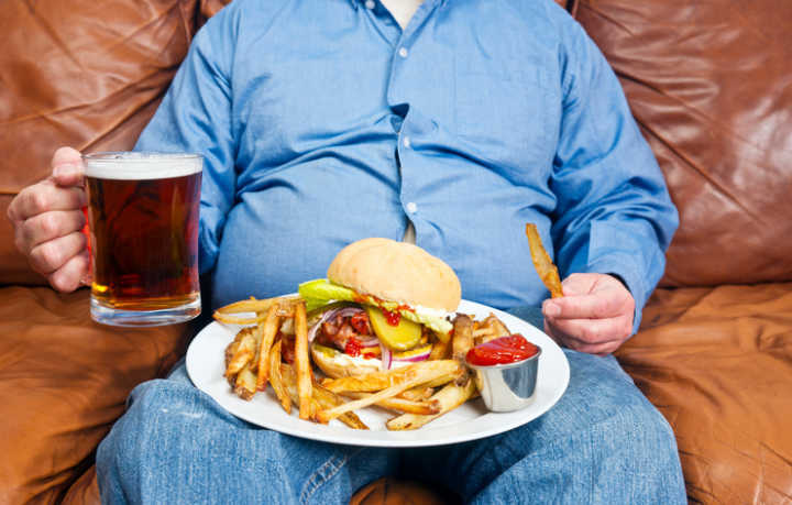 Má alimentação contribui para o surgimento de doenças como diabetes e hipertensão