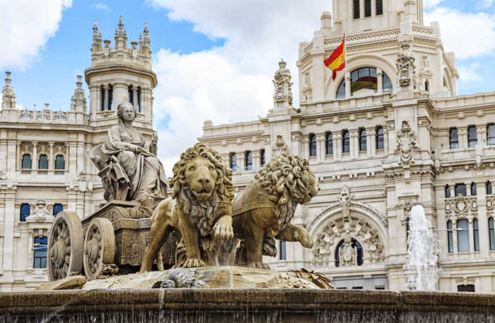Praça Cibeles, em Madri; apesar do euro, com bom planejamento para para fazer um intercâmbio na Espanha