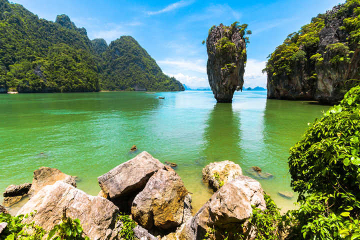 A ilha Khao Phing Kan, conhecida como James Bond Island