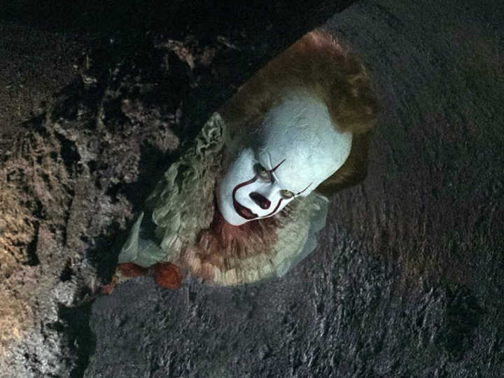 Bill Skarsgård faz Pennywise em “It: A Coisa”