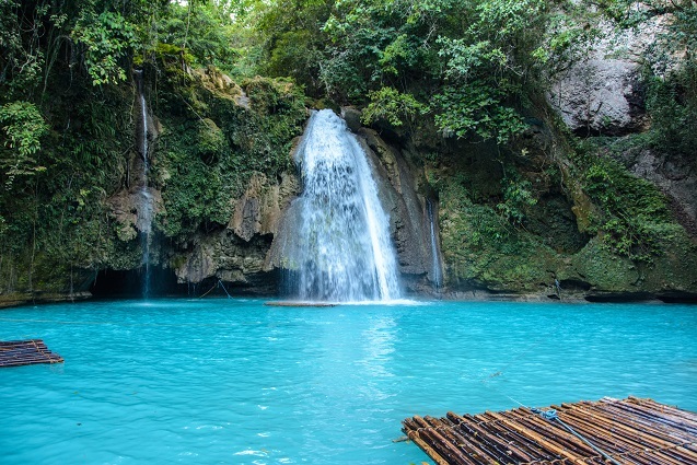 A Kawasan Falls é a cachoeira mais famosa das Filipinas