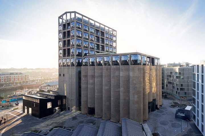O Zeitz Mocaa fica num antigo silo de cereais na Cidade do Cabo, na África do Sul