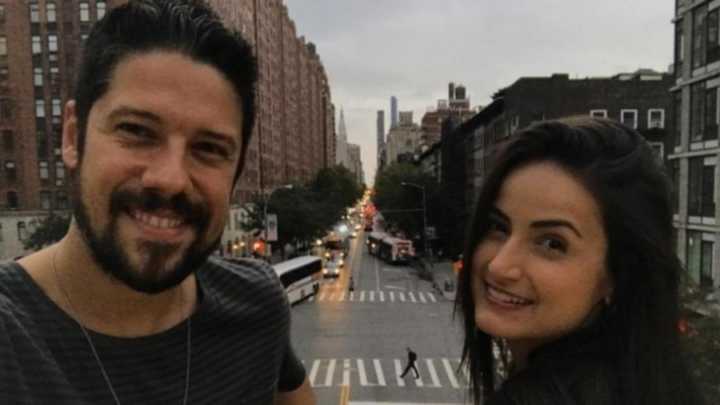 Muitas selfies e diversão! Phelipe Siani e Mari Palma estão em Nova York