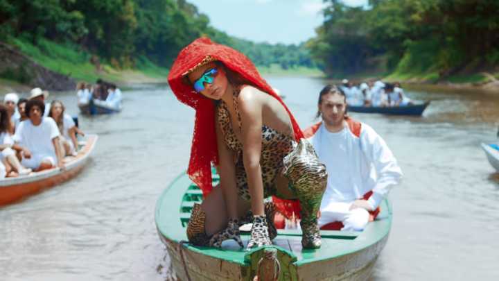 Nossa poderosa ao lado de Alesso em gravação no rio