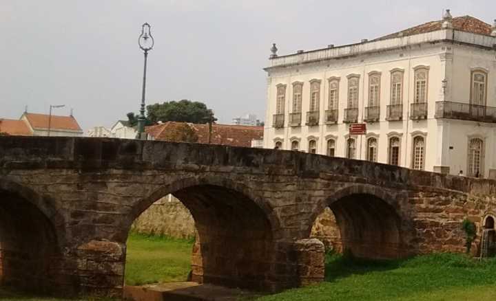 Ponte da Cadeia, no centro histórico de São João del-Rei, em Minas Gerais