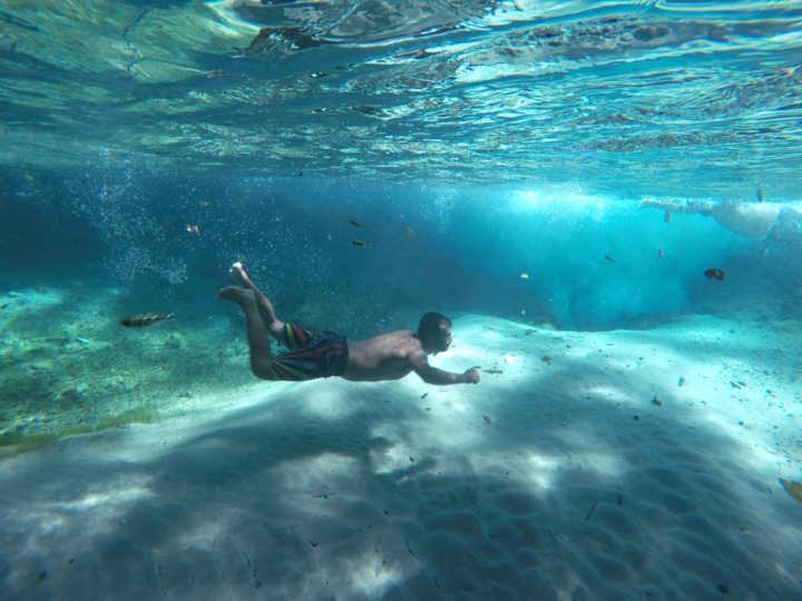 Essa foto é só para babar, às águas cristalinas da imagem ficam na cachoeira do Formiga, no Tocantins.