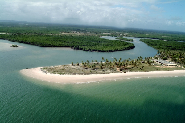 Vista aérea da Praia do Saco, em Sergipe