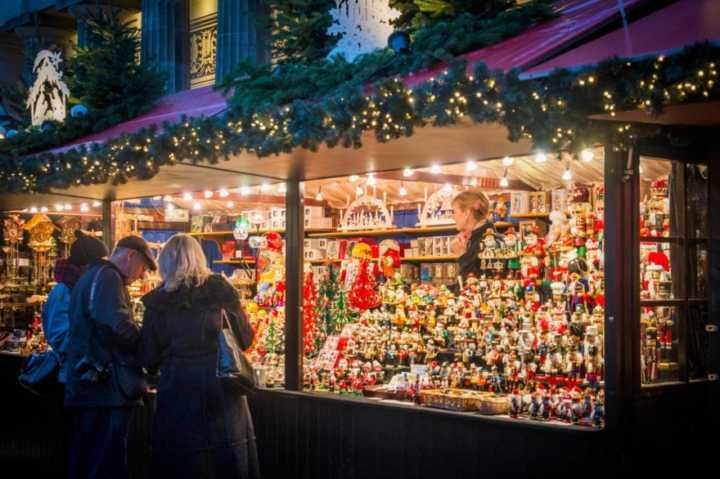 Além dos tradicionais produtos de Natal, evento atrações como patinação no gelo