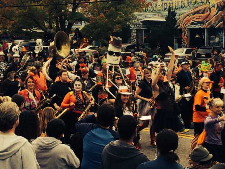 Little 5 Points Halloween Festival & Parade está na lista dos melhores nos EUA