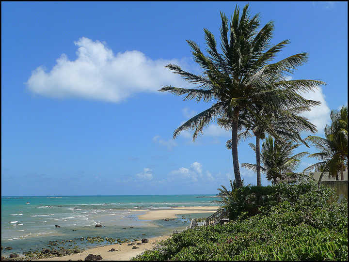 Vista panorâmica da praia de Pirangi do Norte, em Parnamirim (RN)