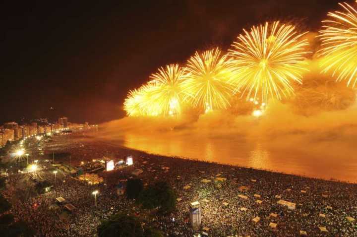 O Ano Novo no Rio de Janeiro atrai multidões!