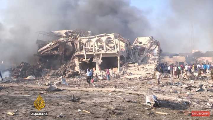 O atentado com caminhões-bomba ocorreu no último sábado na Somália