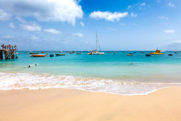 Praia de Santa Mari, na ilha do Sal, em Cabo Verde