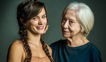 Bianca Bin e Fernanda Montenegro em “O Outro Lado do Paraíso”