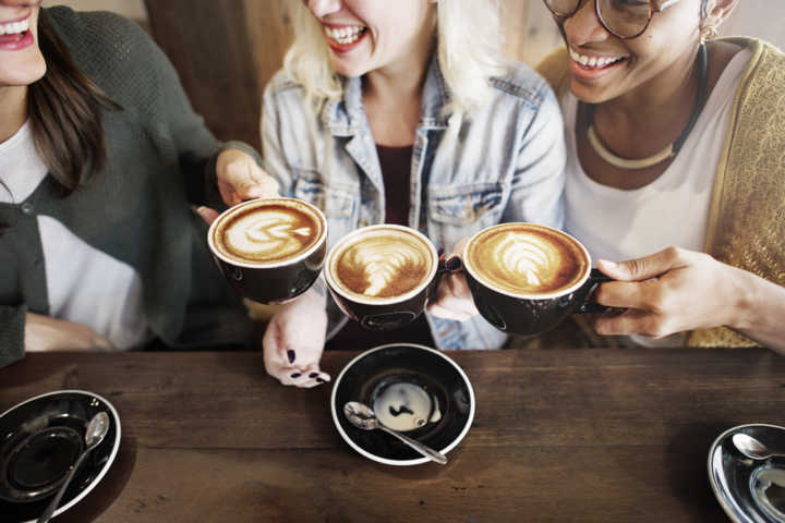 O brasileiro pode até tomar muita cerveja, mas é do café que eles gostam mais