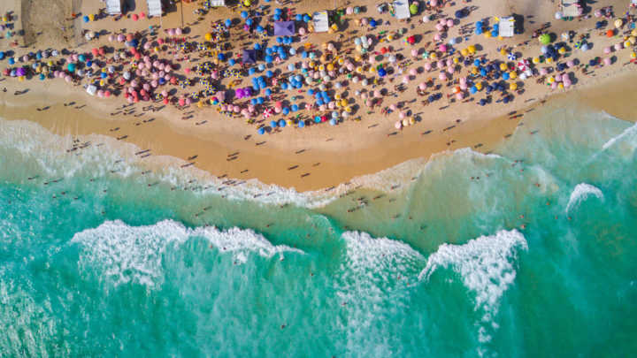 Como o verão chegou bem antes e sem avisar, a gente já vai te dar as melhores dicas. Vem com a gente!