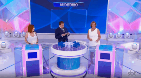 Silvio Santos com Clara Aguilar e Carla Cecarelo