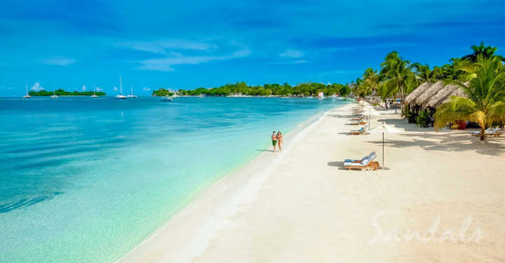 Negril fica na ponta oeste da Jamaica e ostenta a maior praia da ilha: a Seven Mile Beach